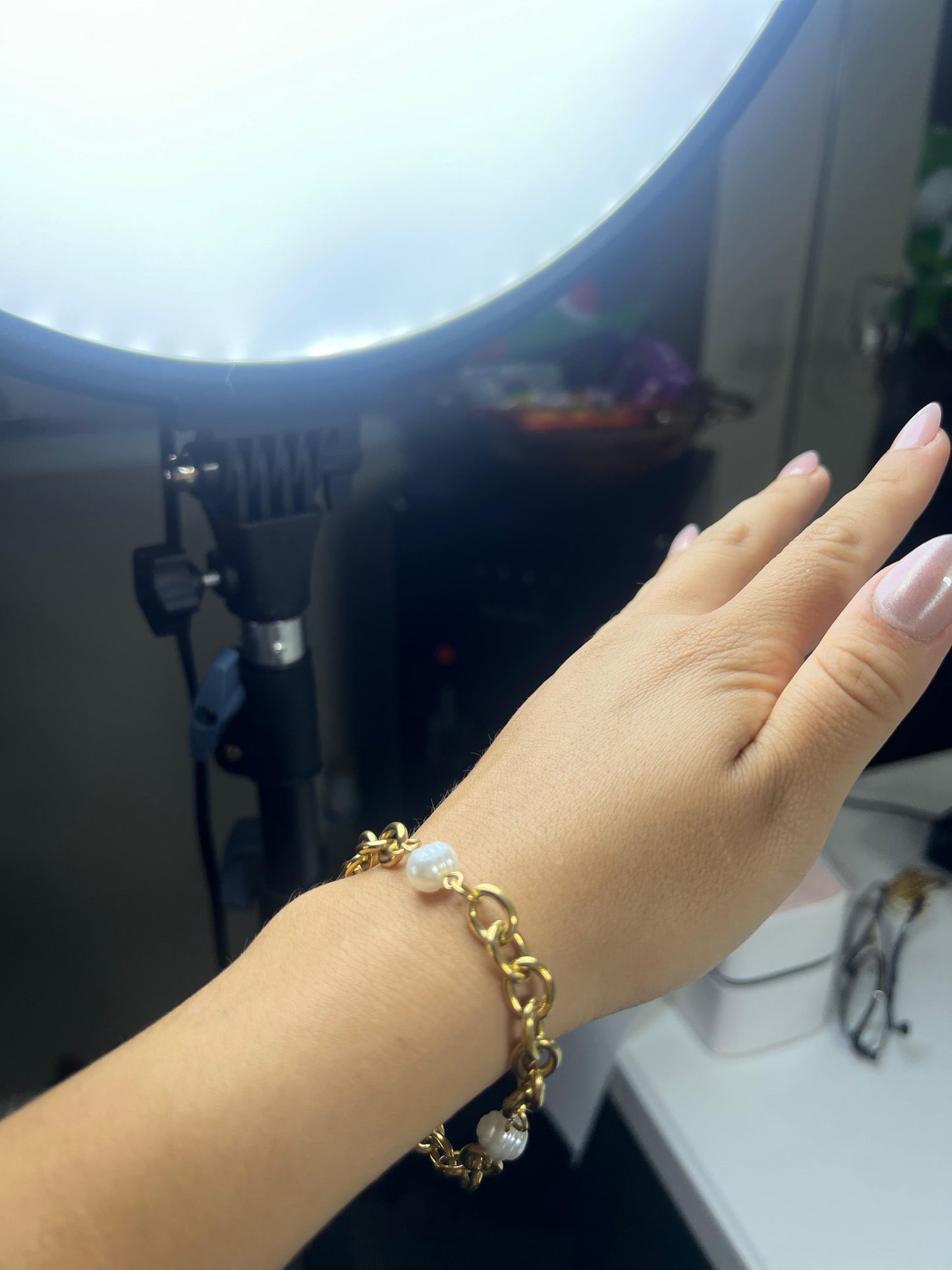 Gold pearl bracelet