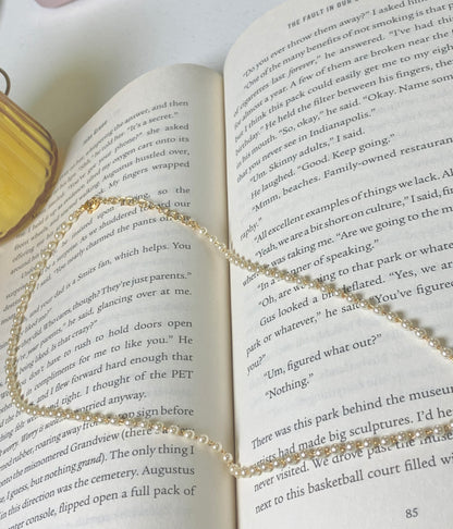 Julie Pearls Necklace