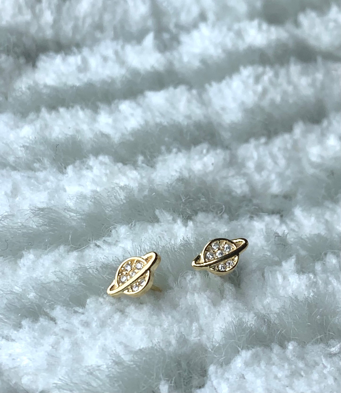 Saturn Planet Stud