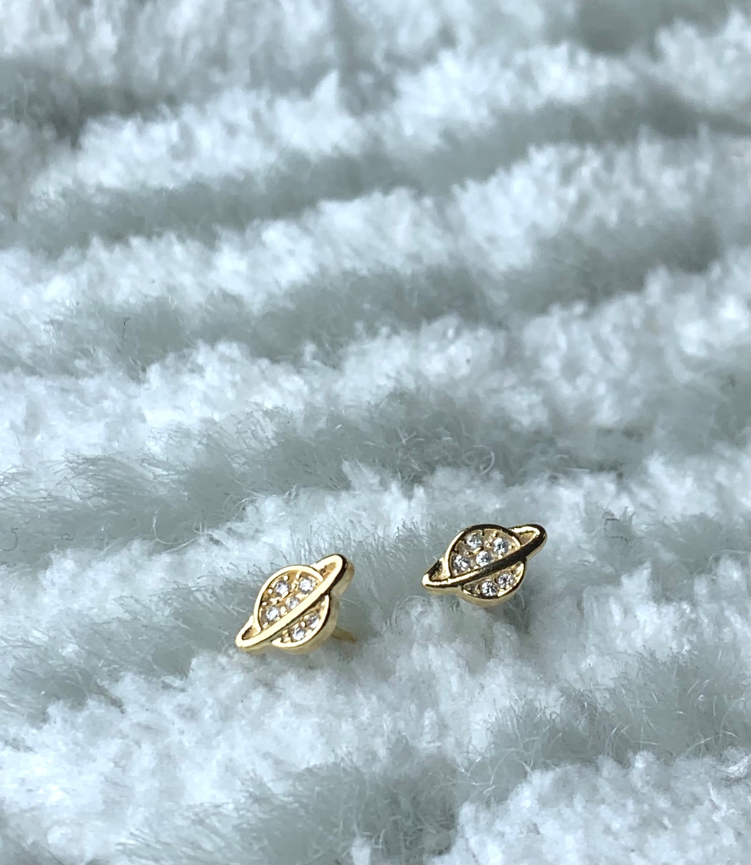Saturn Planet Stud