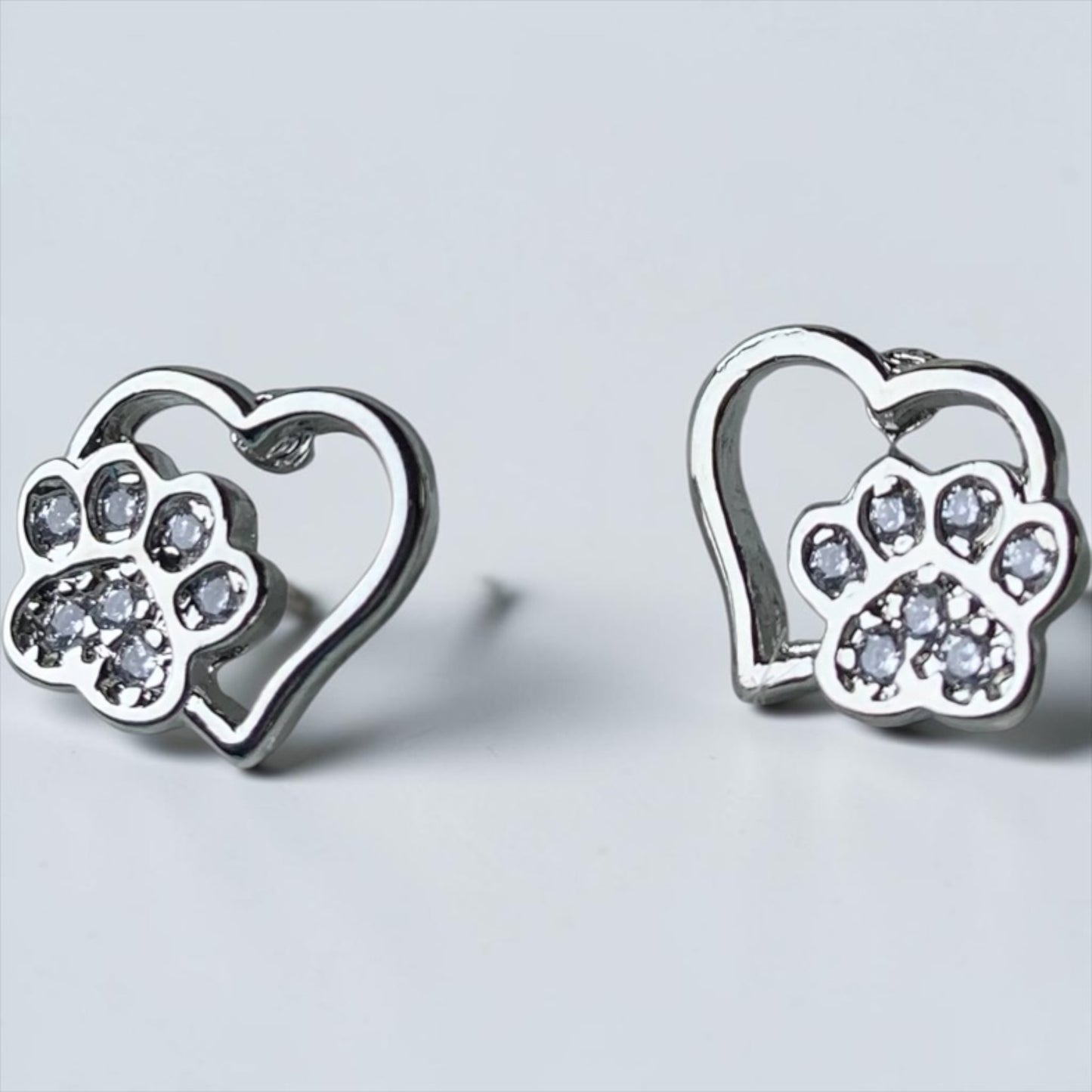 Paw Love Stud Rhodium